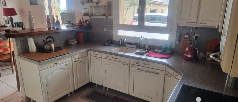 Country home 5 rooms of 159 m² in Sainte-Colombe-en-Bruilhois (47310)