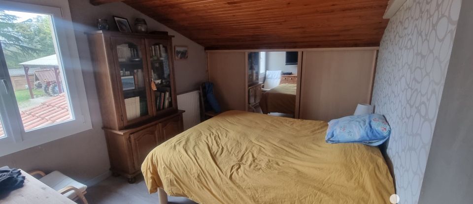 Country home 5 rooms of 159 m² in Sainte-Colombe-en-Bruilhois (47310)