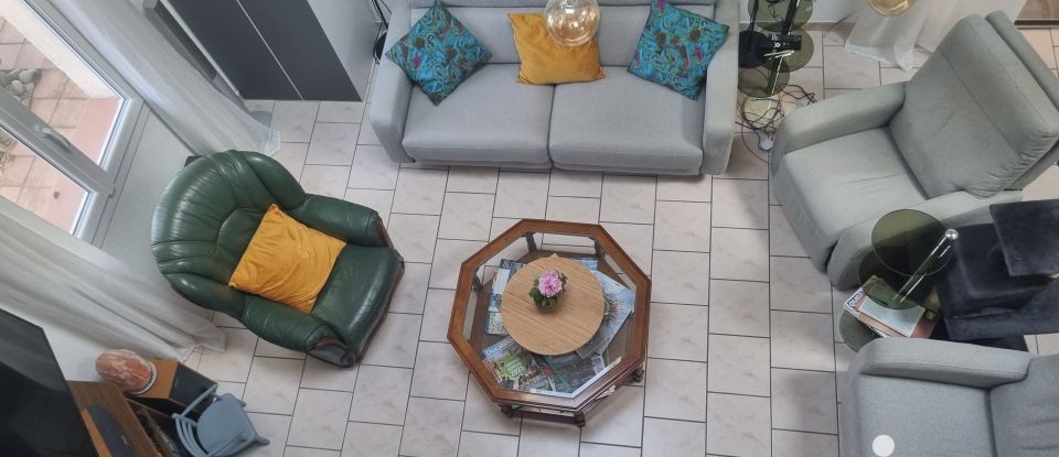 Country home 5 rooms of 159 m² in Sainte-Colombe-en-Bruilhois (47310)