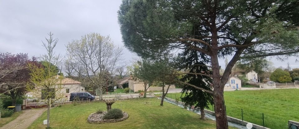 Country home 5 rooms of 159 m² in Sainte-Colombe-en-Bruilhois (47310)