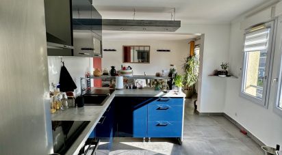 Apartment 3 rooms of 69 m² in Morangis (91420)
