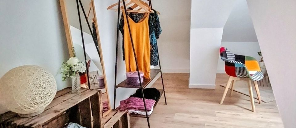 Duplex 3 rooms of 100 m² in Saint-Laurent-de-Chamousset (69930)