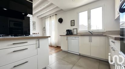 Pavillon 7 pièces de 200 m² à Pontault-Combault (77340)