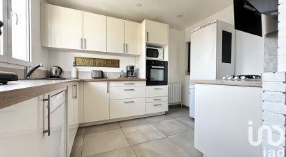 Pavillon 7 pièces de 200 m² à Pontault-Combault (77340)