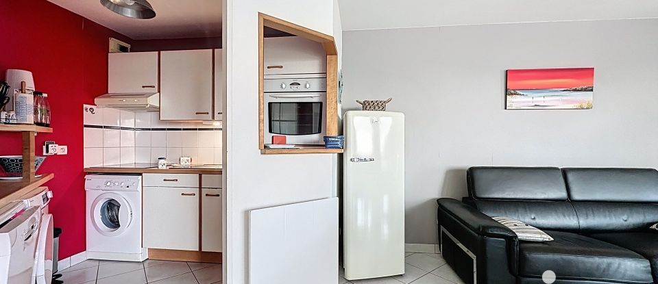 Apartment 3 rooms of 57 m² in Quiberon (56170)