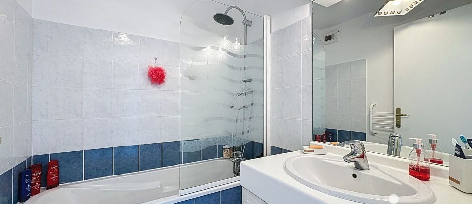 Apartment 3 rooms of 57 m² in Quiberon (56170)