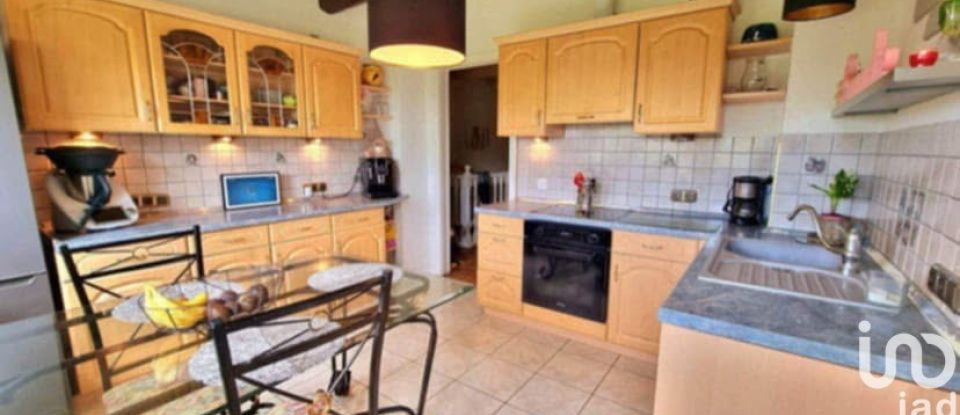 Maison 6 pièces de 113 m² à Roupeldange (57220)