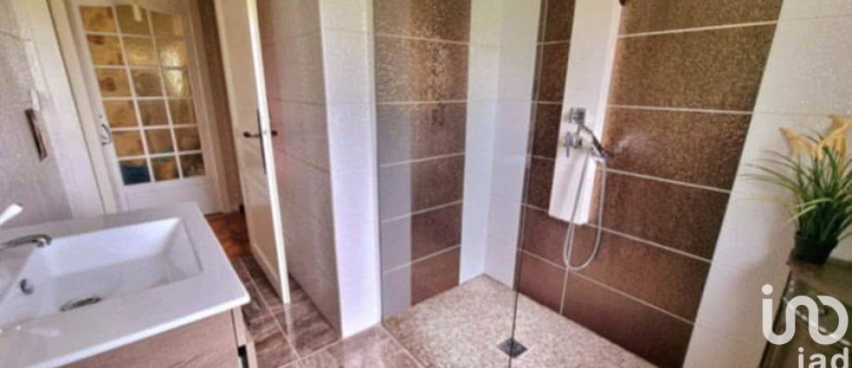 Maison 6 pièces de 113 m² à Roupeldange (57220)