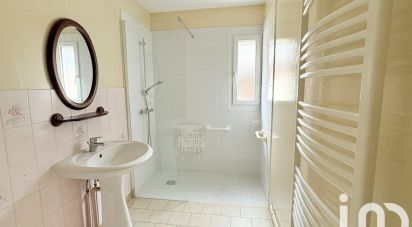 Village house 4 rooms of 82 m² in Varennes-sur-Loire (49730)