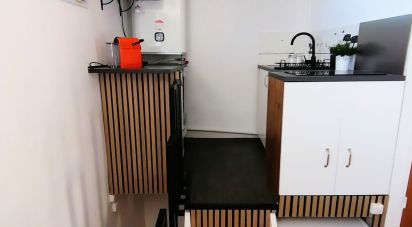 Apartment 1 room of 18 m² in Hyères (83400)