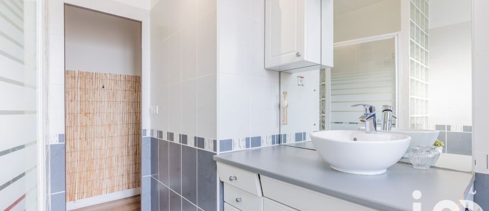 Apartment 4 rooms of 96 m² in Viry-Châtillon (91170)