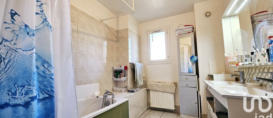 House 9 rooms of 167 m² in Sainte-Geneviève-des-Bois (91700)