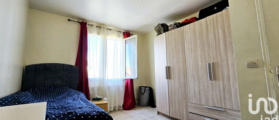 House 9 rooms of 167 m² in Sainte-Geneviève-des-Bois (91700)