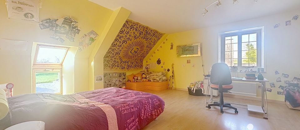 Maison 10 pièces de 186 m² à Virandeville (50690)