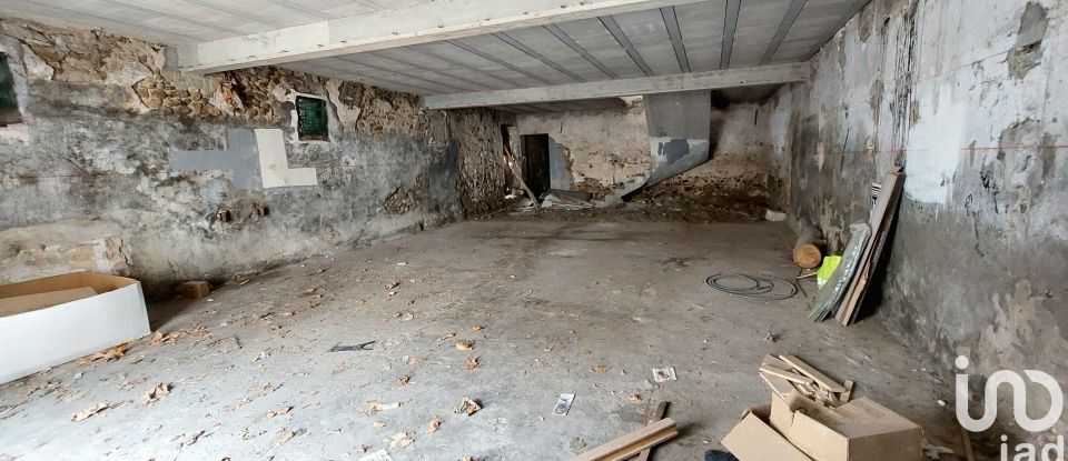 Maison 4 pièces de 360 m² à Oraison (04700)