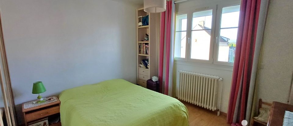 House 11 rooms of 171 m² in Courlon-sur-Yonne (89140)
