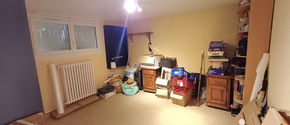 House 11 rooms of 171 m² in Courlon-sur-Yonne (89140)