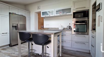 House 6 rooms of 156 m² in Labarde (33460)