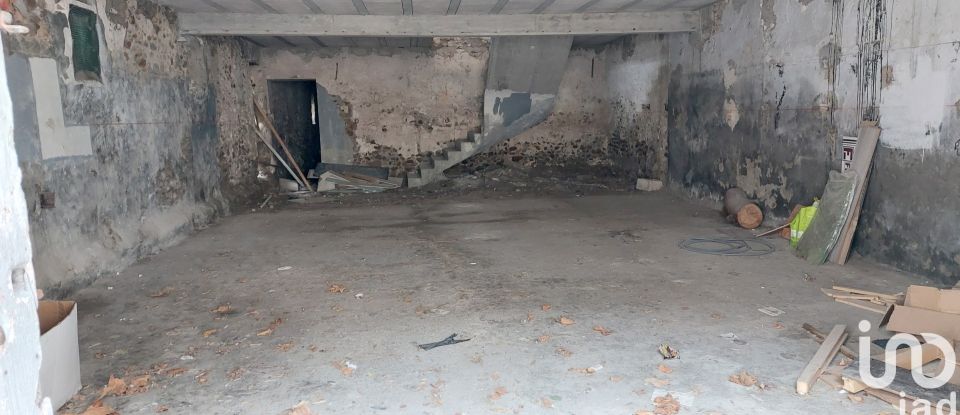 Maison 4 pièces de 360 m² à Oraison (04700)