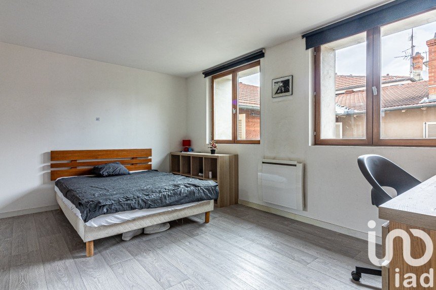 Townhouse 6 rooms of 111 m² in Oullins (69600)
