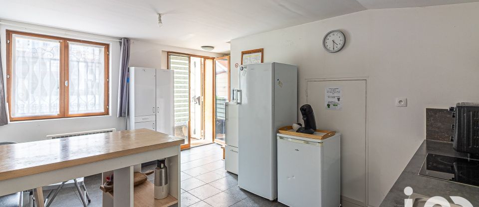 Townhouse 6 rooms of 111 m² in Oullins (69600)