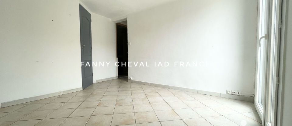 Apartment 2 rooms of 32 m² in Six-Fours-les-Plages (83140)