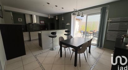 Traditional house 6 rooms of 186 m² in Bétheny (51450)