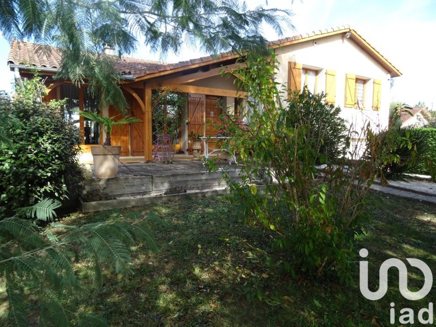 Maison 6 pièces de 207 m² à Montauban (82000)