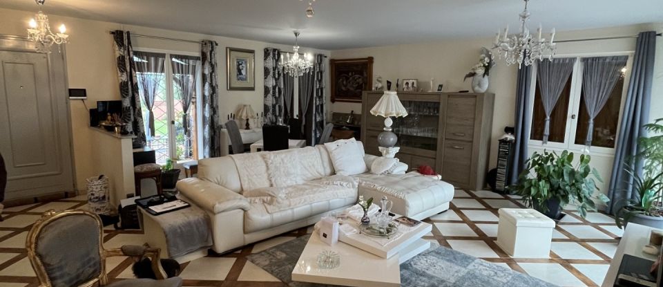 Maison 6 pièces de 207 m² à Montauban (82000)
