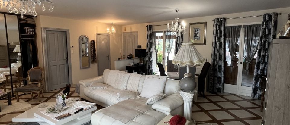 Maison 6 pièces de 207 m² à Montauban (82000)