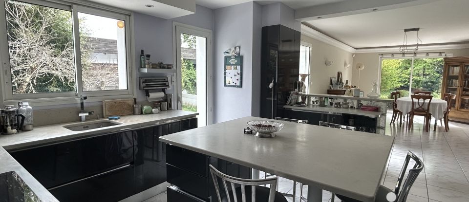 Architectural house 7 rooms of 192 m² in La Chapelle-sur-Erdre (44240)