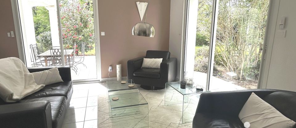 Architectural house 7 rooms of 192 m² in La Chapelle-sur-Erdre (44240)