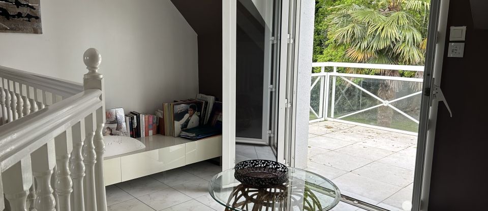 Architectural house 7 rooms of 192 m² in La Chapelle-sur-Erdre (44240)