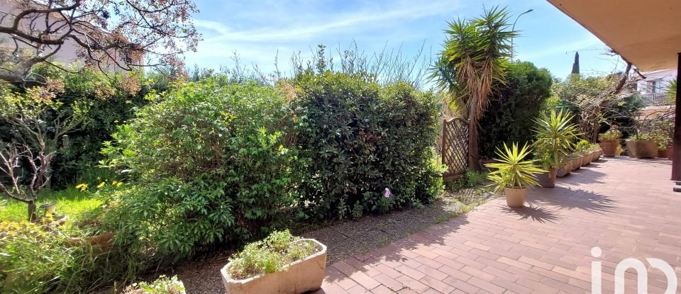 Traditional house 5 rooms of 158 m² in La Garde (83130)