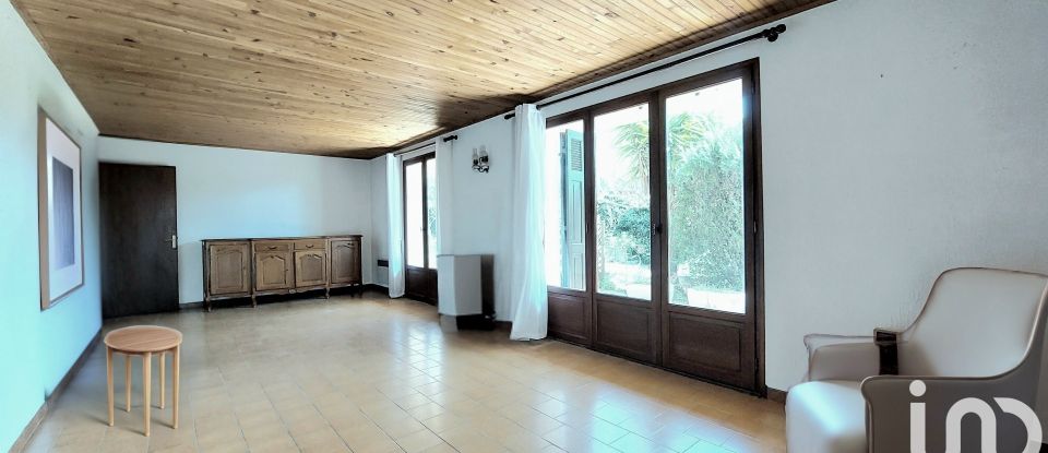 Traditional house 5 rooms of 158 m² in La Garde (83130)
