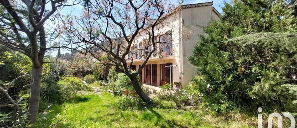 Traditional house 5 rooms of 158 m² in La Garde (83130)