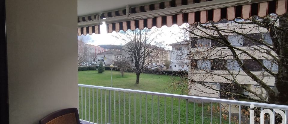 Apartment 4 rooms of 92 m² in Oyonnax (01100)