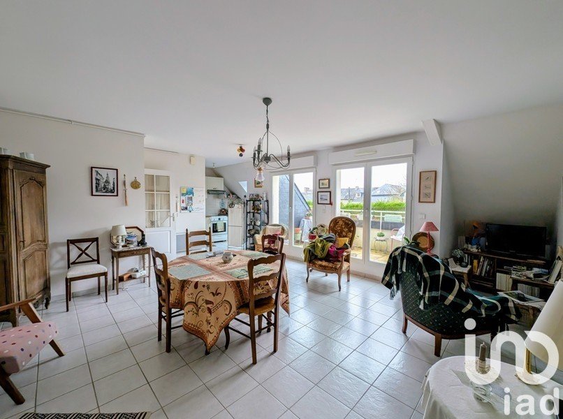 Apartment 3 rooms of 69 m² in Lanvallay (22100)