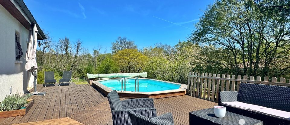 House 4 rooms of 103 m² in Cellettes (16230)