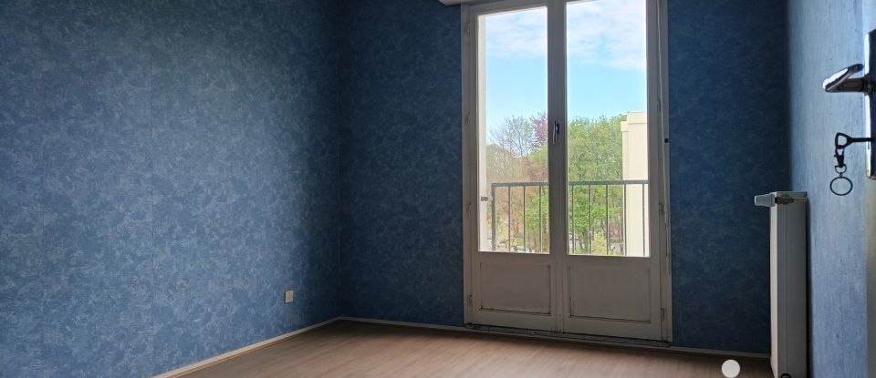 Apartment 4 rooms of 84 m² in Blois (41000)