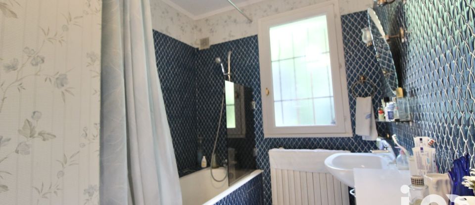 House 5 rooms of 100 m² in Courtenay (45320)