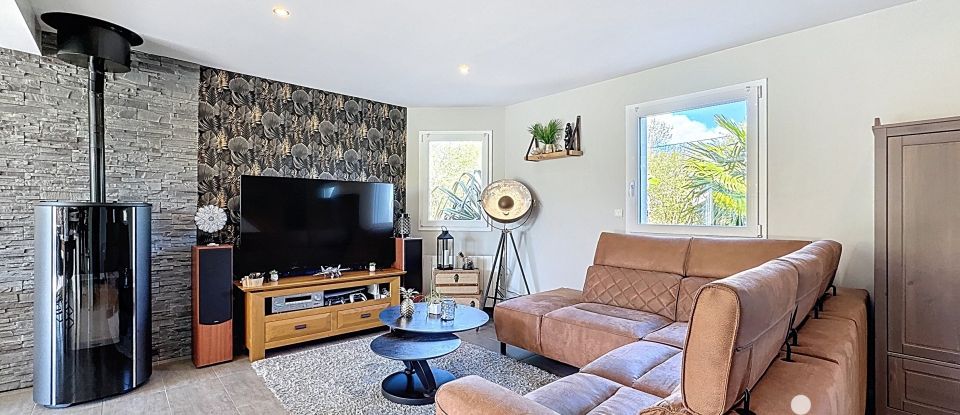 Maison 5 pièces de 107 m² à Théville (50330)