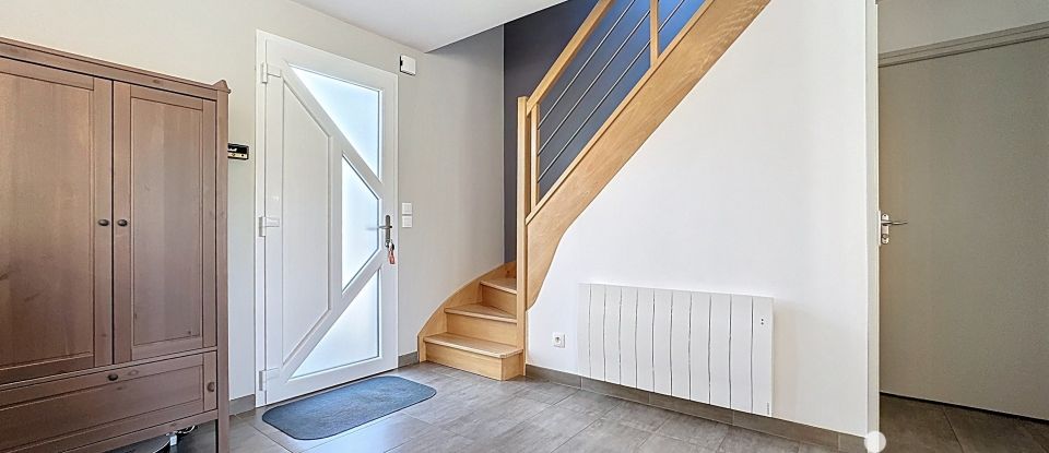 Maison 5 pièces de 107 m² à Théville (50330)