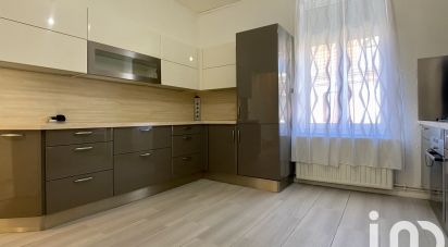 House 6 rooms of 155 m² in Lille (59000)
