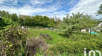 Terrain de 708 m² à Guerville (78930)