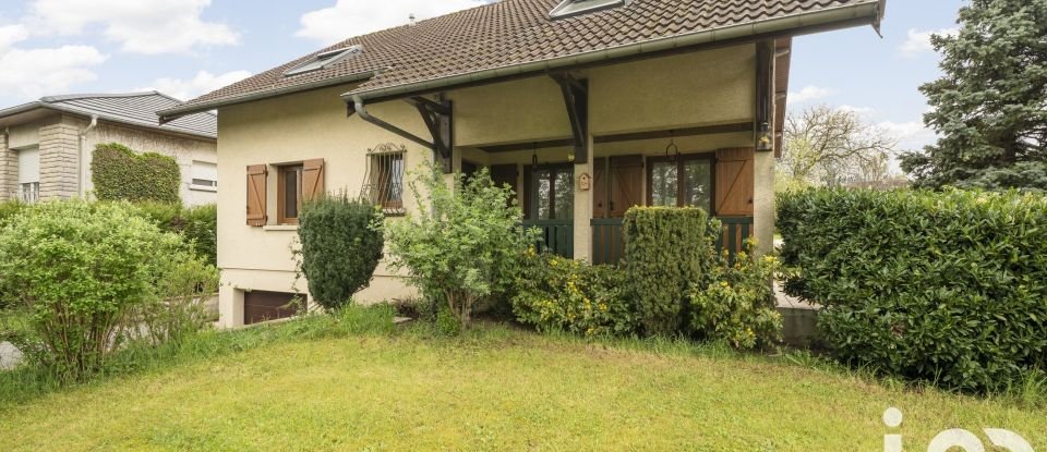 House 4 rooms of 153 m² in Fléville-devant-Nancy (54710)