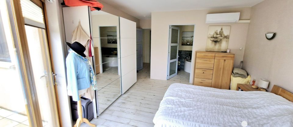 House 4 rooms of 125 m² in Chabanais (16150)
