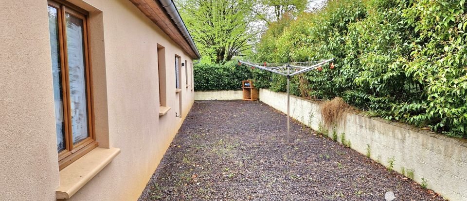 House 4 rooms of 125 m² in Chabanais (16150)