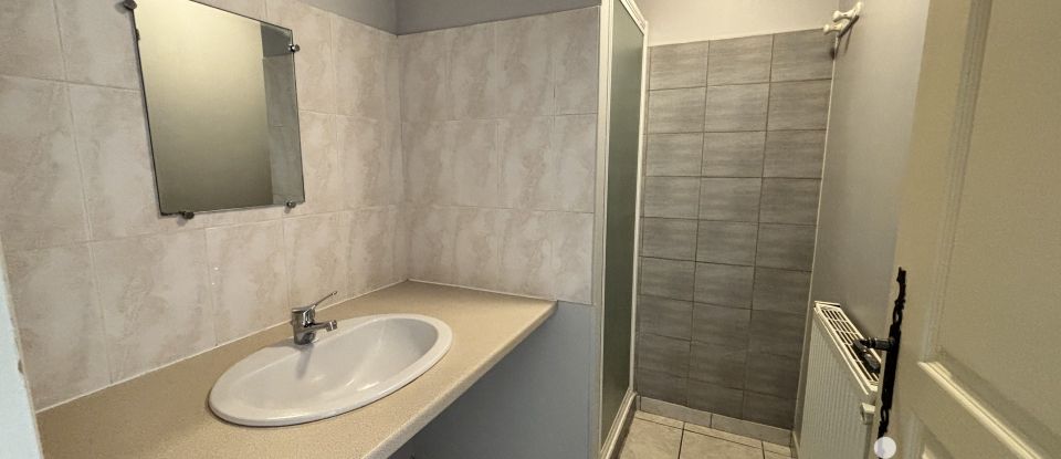 Appartement 3 pièces de 64 m² à Vals-les-Bains (07600)