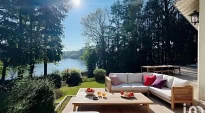 House 7 rooms of 243 m² in La Chapelle-sur-Erdre (44240)